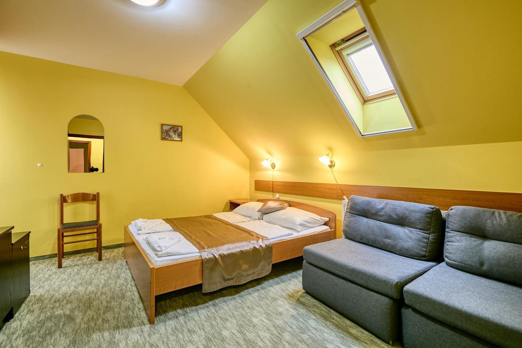 Pihenokereszt Panzio Bed & Breakfast Sopron Bagian luar foto